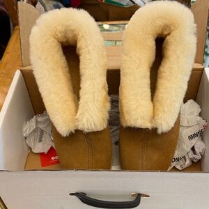 Minnetonka #3751 Men’s sz 12 Cozy Tan Shearling Boots